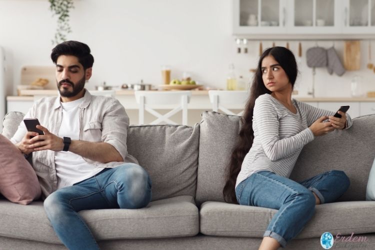 Kıskançlık hastası bir çift