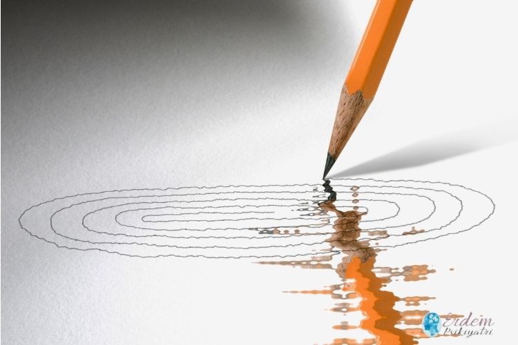 Zeigarnik Etkisi resmi ve bir kalem var.